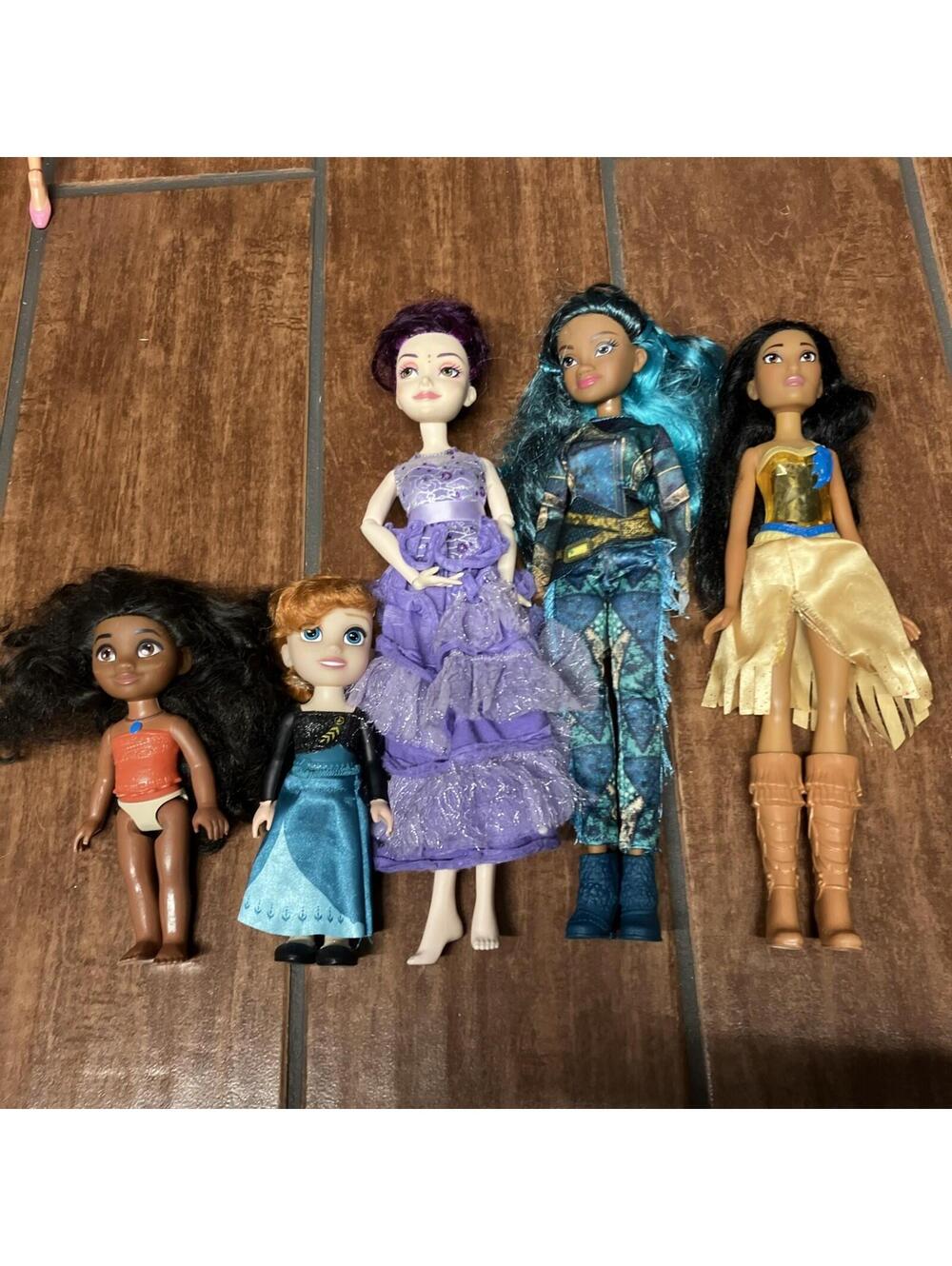 Random Lot Of 5Disney Fashion Dolls By Mattel